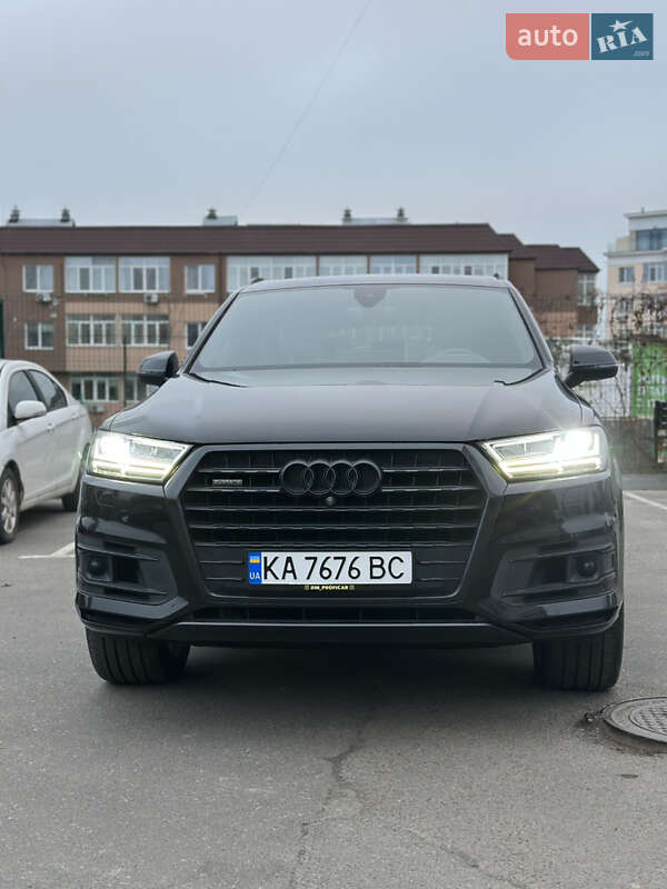 Внедорожник / Кроссовер Audi Q7 2017 в Киеве