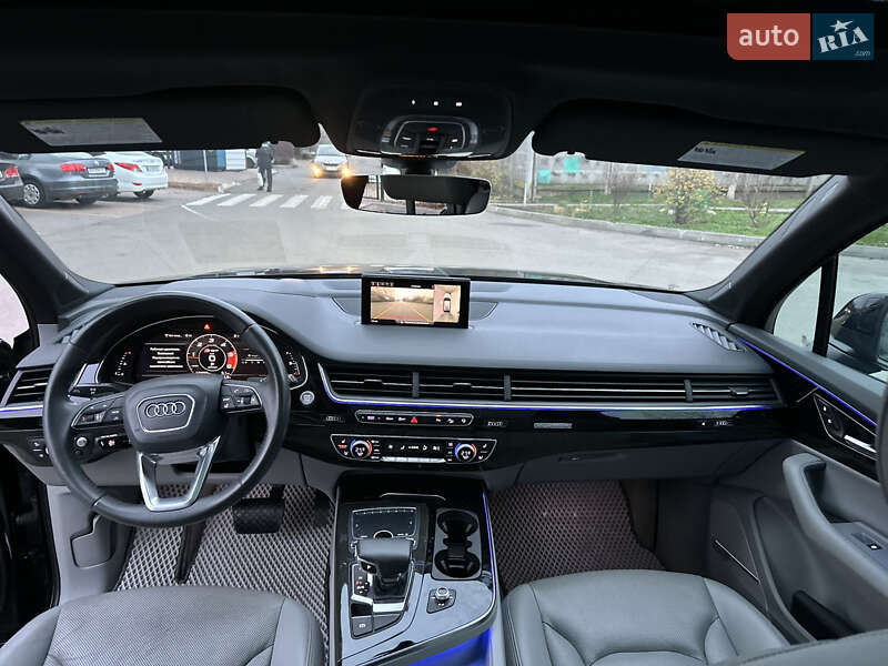 Внедорожник / Кроссовер Audi Q7 2017 в Киеве
