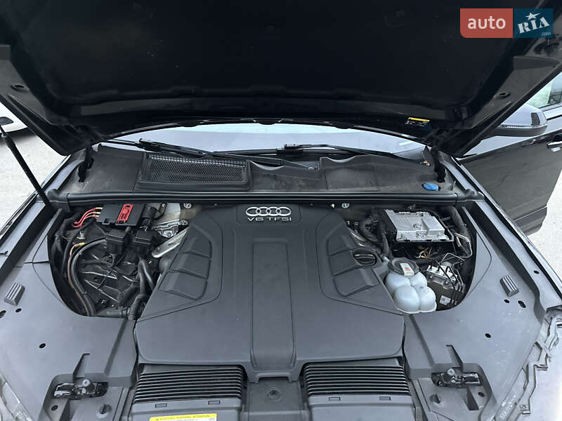 Внедорожник / Кроссовер Audi Q7 2017 в Киеве