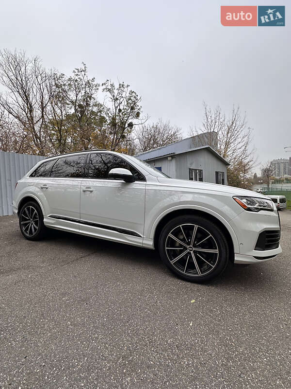 Внедорожник / Кроссовер Audi Q7 2020 в Киеве фото 5 Внедорожник / Кроссовер Audi Q7 2020 в Киеве