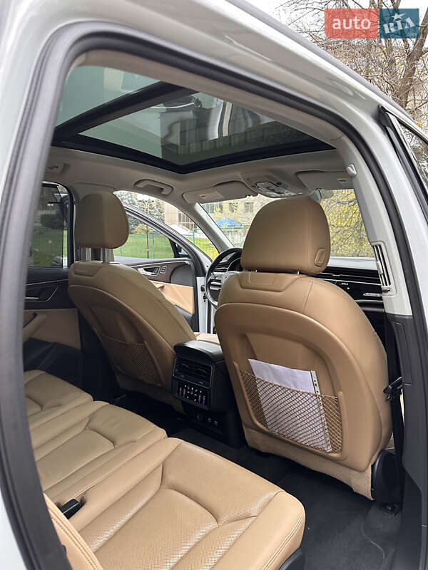 Внедорожник / Кроссовер Audi Q7 2020 в Киеве фото 55 Внедорожник / Кроссовер Audi Q7 2020 в Киеве