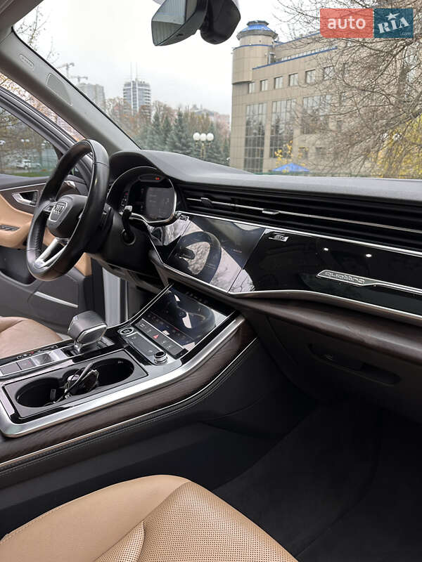 Внедорожник / Кроссовер Audi Q7 2020 в Киеве фото 62 Внедорожник / Кроссовер Audi Q7 2020 в Киеве