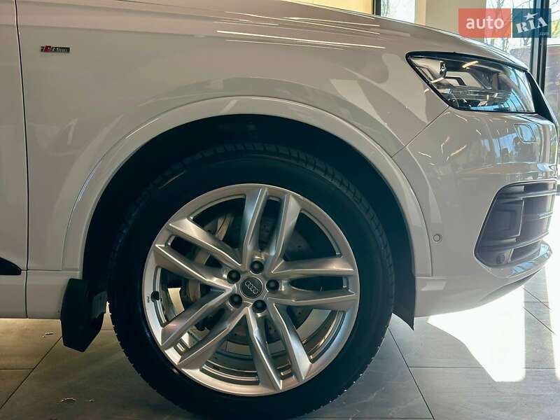 Внедорожник / Кроссовер Audi Q7 2016 в Львове фото 5 Внедорожник / Кроссовер Audi Q7 2016 в Львове