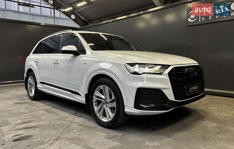 Внедорожник / Кроссовер Audi Q7 2022 в Киеве