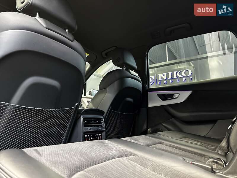 Внедорожник / Кроссовер Audi Q7 2022 в Киеве