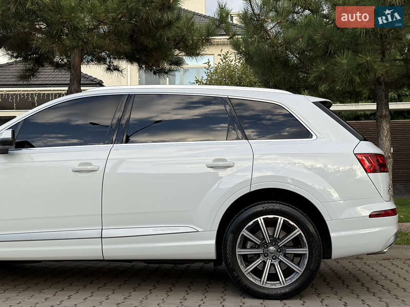 Внедорожник / Кроссовер Audi Q7 2018 в Одессе фото 37 Внедорожник / Кроссовер Audi Q7 2018 в Одессе
