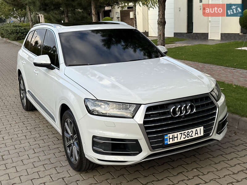 Внедорожник / Кроссовер Audi Q7 2018 в Одессе фото 44 Внедорожник / Кроссовер Audi Q7 2018 в Одессе