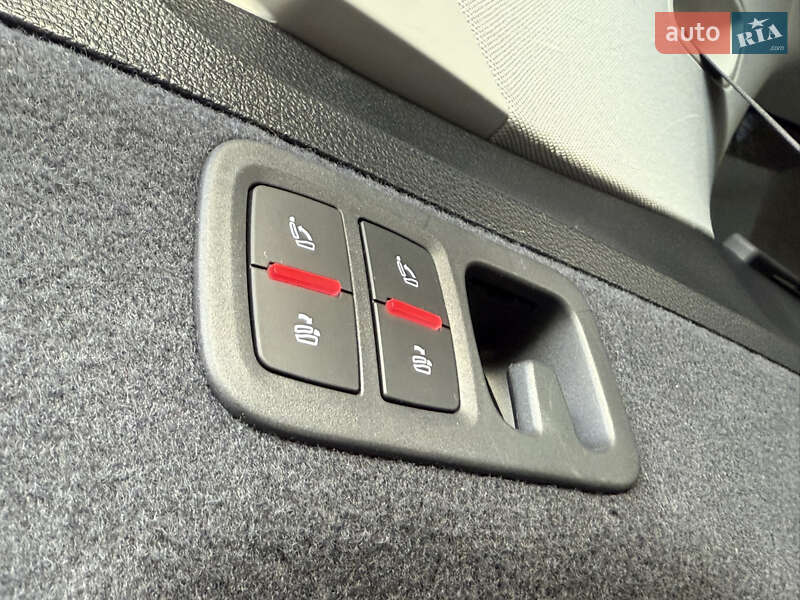 Внедорожник / Кроссовер Audi Q7 2018 в Одессе фото 73 Внедорожник / Кроссовер Audi Q7 2018 в Одессе