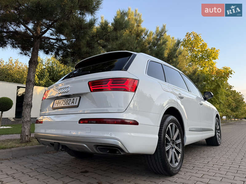 Внедорожник / Кроссовер Audi Q7 2018 в Одессе фото 125 Внедорожник / Кроссовер Audi Q7 2018 в Одессе