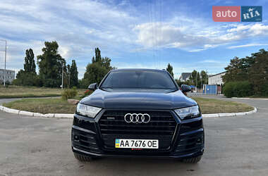 Позашляховик / Кросовер Audi Q7 2019 в Києві