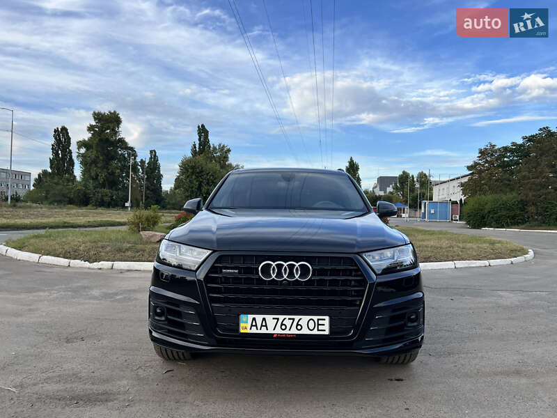 Позашляховик / Кросовер Audi Q7 2019 в Києві