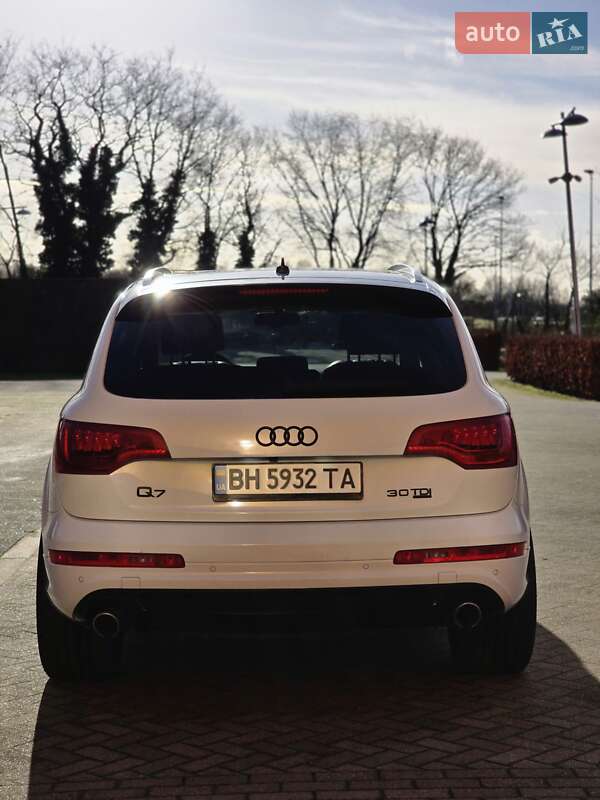 Внедорожник / Кроссовер Audi Q7 2010 в Херсоне