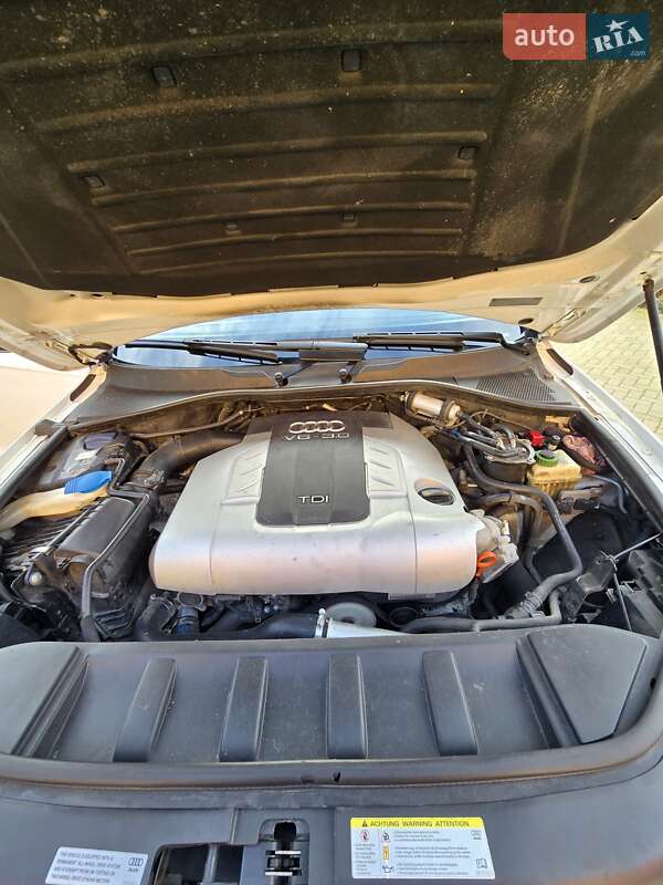 Внедорожник / Кроссовер Audi Q7 2010 в Херсоне