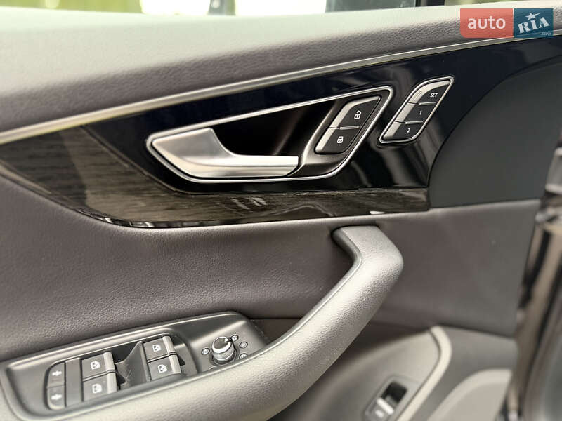 Внедорожник / Кроссовер Audi Q7 2017 в Киеве фото 14 Внедорожник / Кроссовер Audi Q7 2017 в Киеве