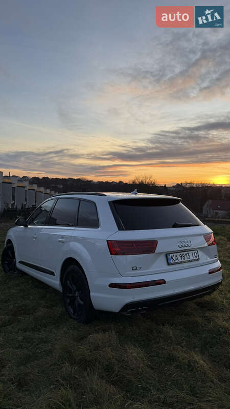 Внедорожник / Кроссовер Audi Q7 2017 в Львове