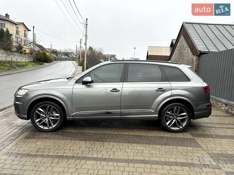 Внедорожник / Кроссовер Audi Q7 2017 в Киеве