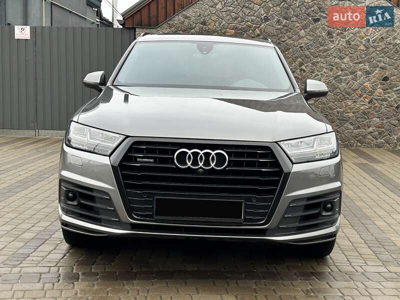 Внедорожник / Кроссовер Audi Q7 2017 в Киеве
