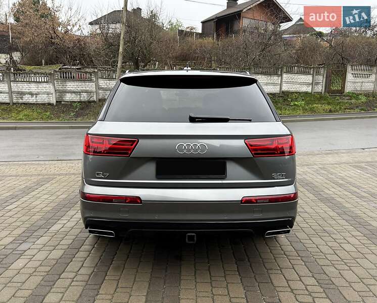 Внедорожник / Кроссовер Audi Q7 2017 в Киеве