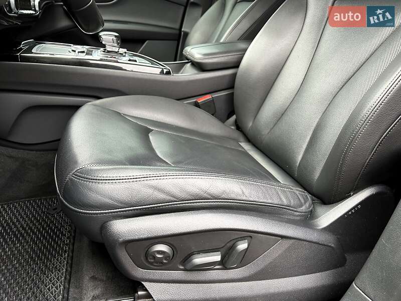 Внедорожник / Кроссовер Audi Q7 2017 в Киеве