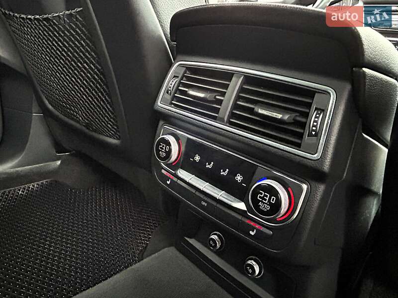 Внедорожник / Кроссовер Audi Q7 2017 в Киеве