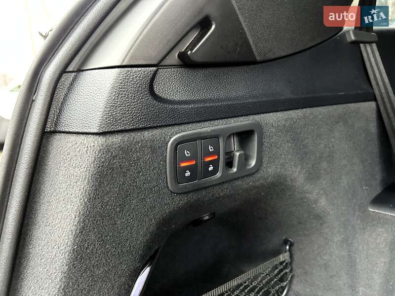 Внедорожник / Кроссовер Audi Q7 2017 в Киеве