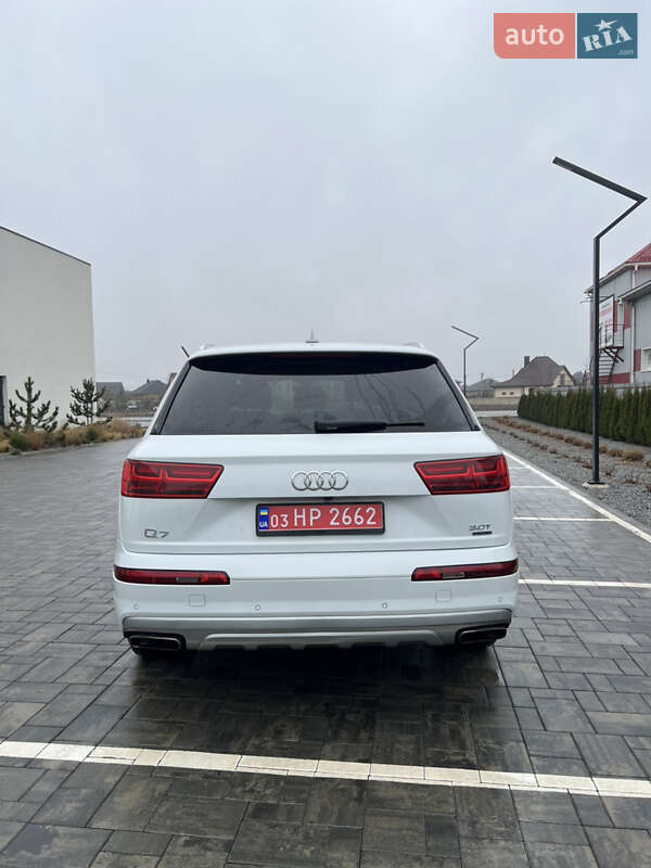 Внедорожник / Кроссовер Audi Q7 2017 в Луцке
