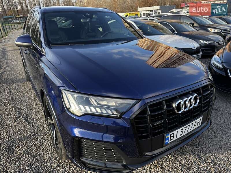 Внедорожник / Кроссовер Audi Q7 2021 в Киеве