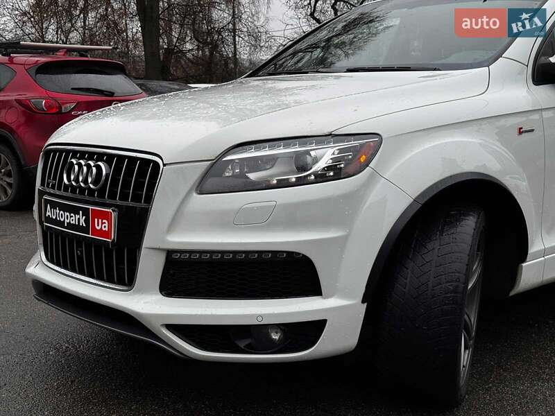 Позашляховик / Кросовер Audi Q7 2015 в Києві