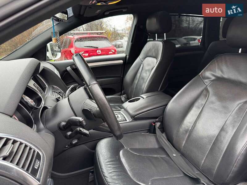 Позашляховик / Кросовер Audi Q7 2015 в Києві