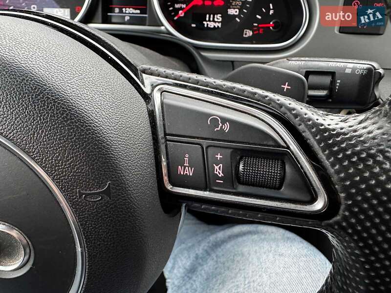 Позашляховик / Кросовер Audi Q7 2015 в Києві
