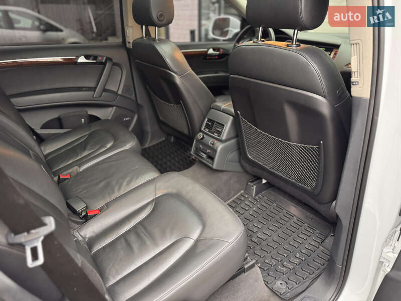 Внедорожник / Кроссовер Audi Q7 2012 в Одессе