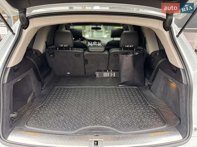 Внедорожник / Кроссовер Audi Q7 2012 в Одессе