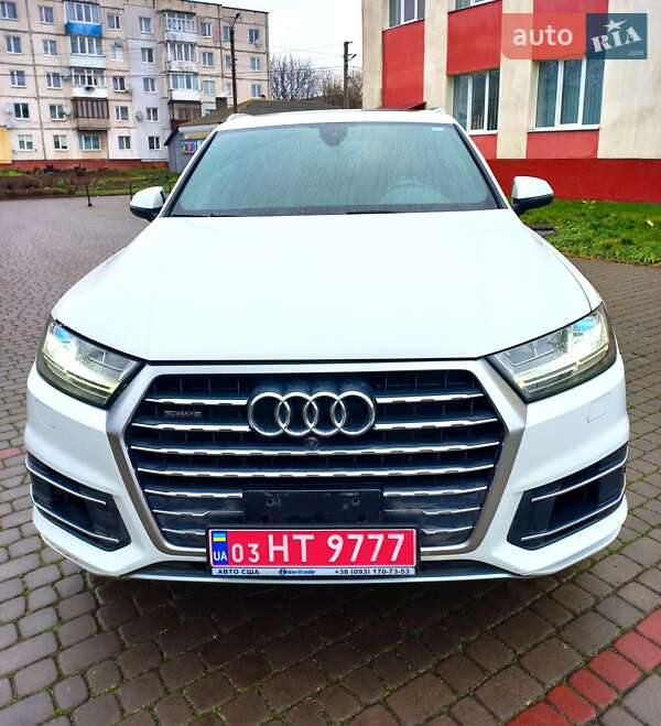 Внедорожник / Кроссовер Audi Q7 2018 в Дубно