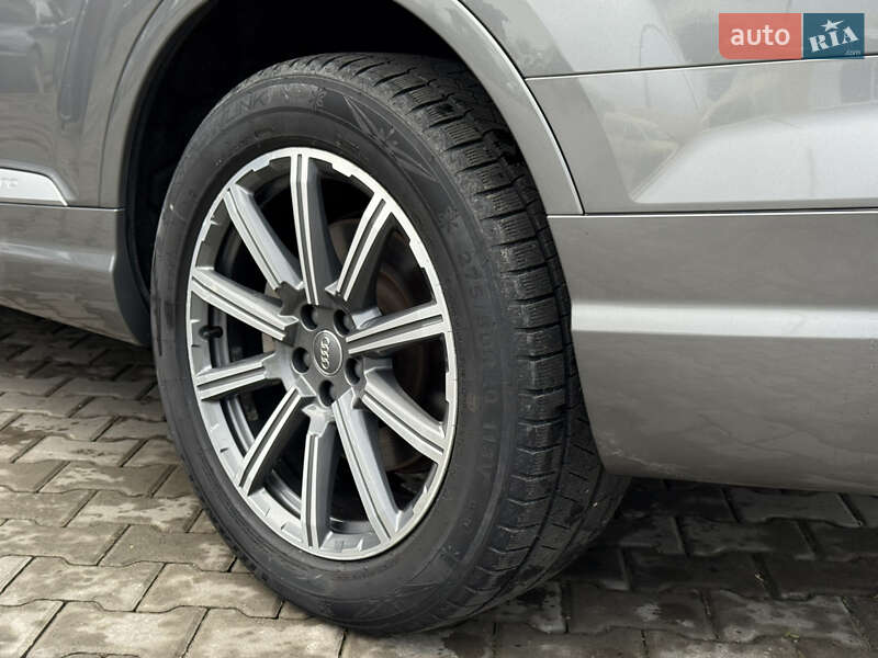 Внедорожник / Кроссовер Audi Q7 2016 в Ковеле