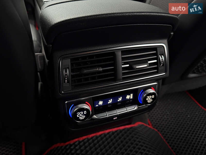 Внедорожник / Кроссовер Audi Q7 2016 в Киеве