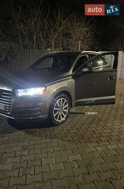 Внедорожник / Кроссовер Audi Q7 2018 в Ужгороде