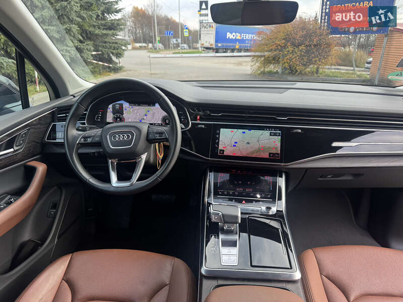 Внедорожник / Кроссовер Audi Q7 2023 в Тернополе