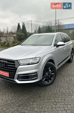 Позашляховик / Кросовер Audi Q7 2017 в Львові