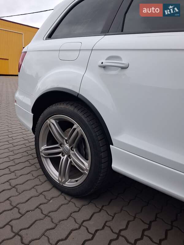 Внедорожник / Кроссовер Audi Q7 2014 в Хмельницком