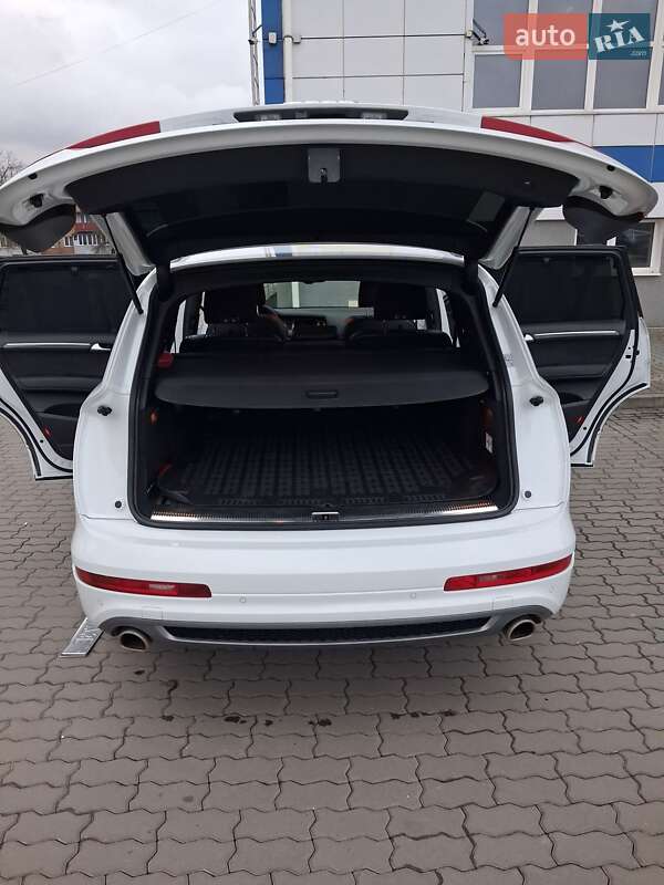 Внедорожник / Кроссовер Audi Q7 2014 в Хмельницком