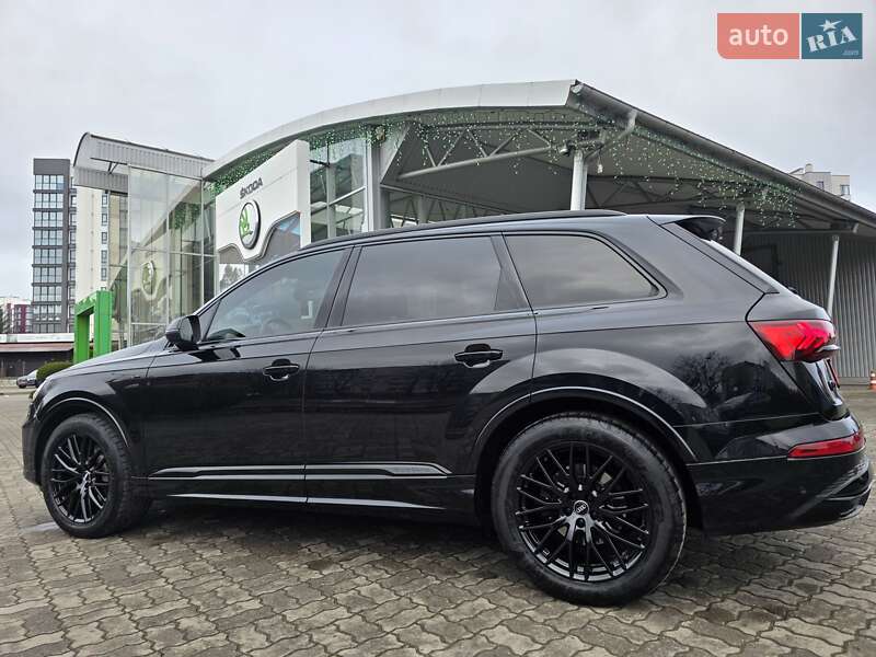 Внедорожник / Кроссовер Audi Q7 2020 в Луцке