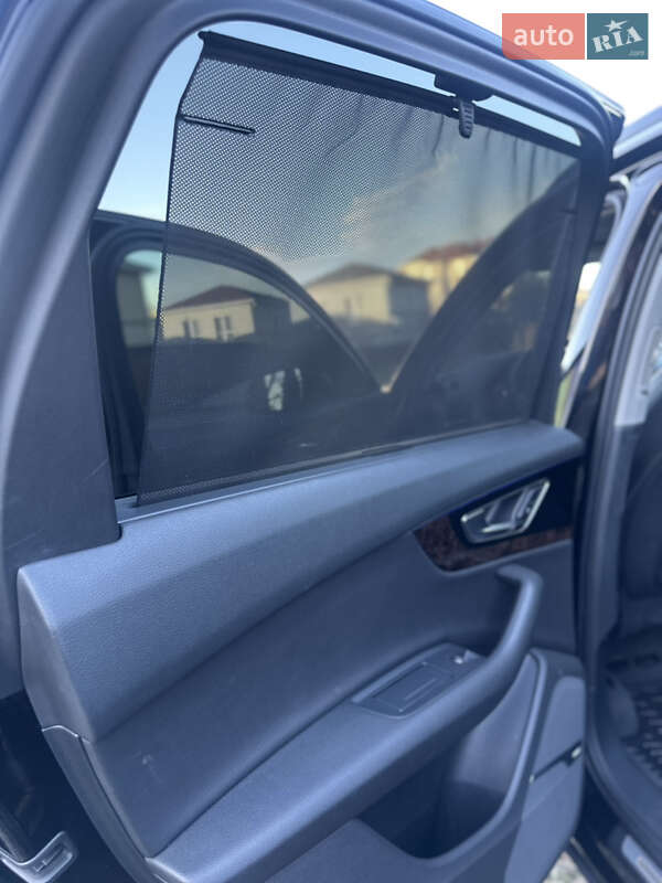 Внедорожник / Кроссовер Audi Q7 2016 в Киеве