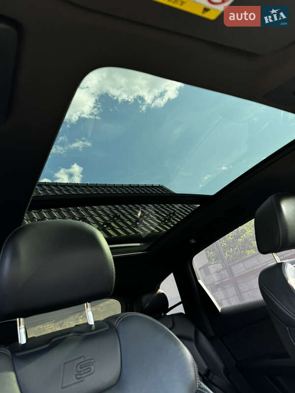 Внедорожник / Кроссовер Audi Q7 2018 в Владимирце