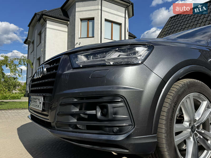 Внедорожник / Кроссовер Audi Q7 2018 в Владимирце