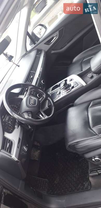 Позашляховик / Кросовер Audi Q7 2016 в Радехові