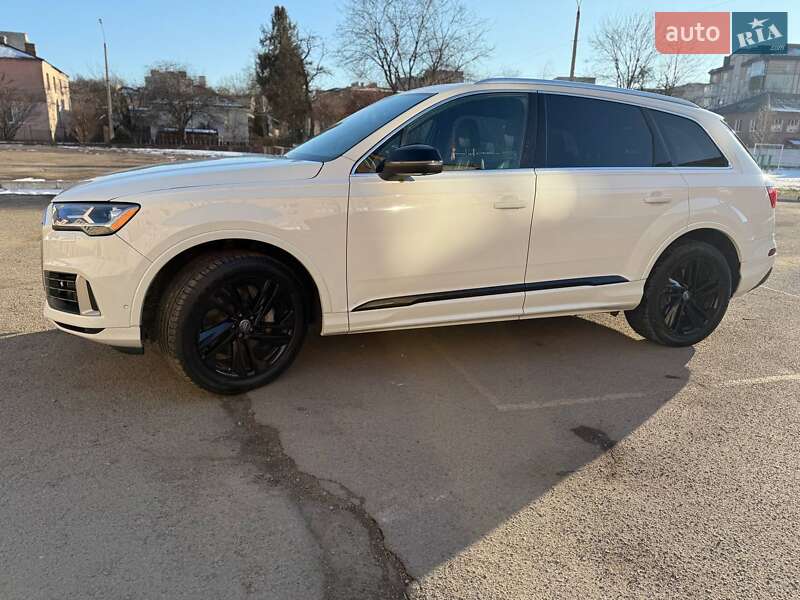 Внедорожник / Кроссовер Audi Q7 2020 в Ровно фото 3 Внедорожник / Кроссовер Audi Q7 2020 в Ровно