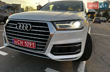 Позашляховик / Кросовер Audi Q7 2017 в Києві