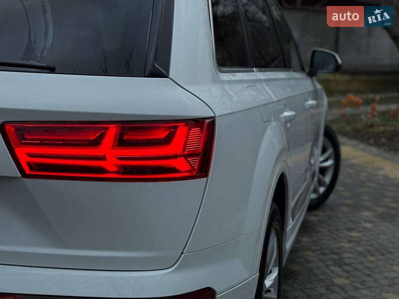 Внедорожник / Кроссовер Audi Q7 2018 в Стрые