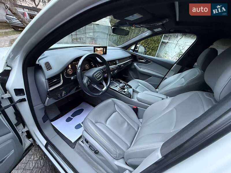 Внедорожник / Кроссовер Audi Q7 2018 в Стрые