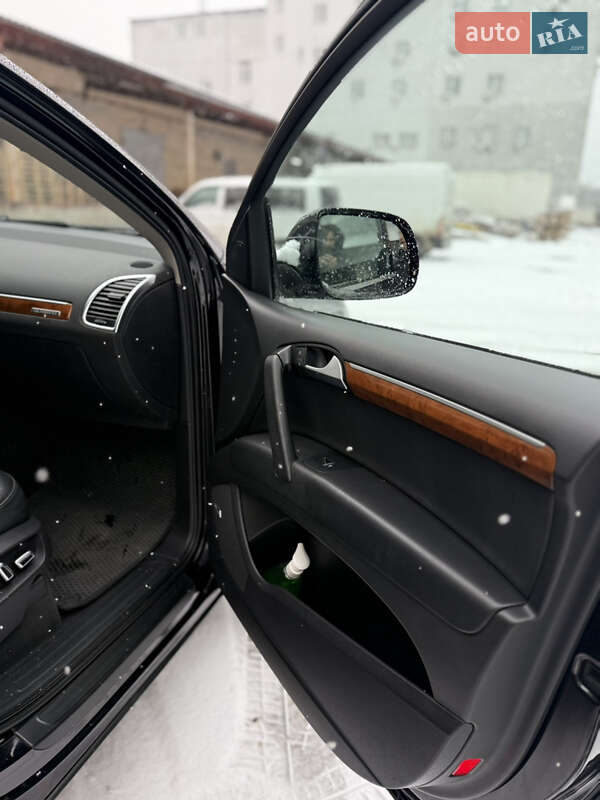 Внедорожник / Кроссовер Audi Q7 2014 в Киеве